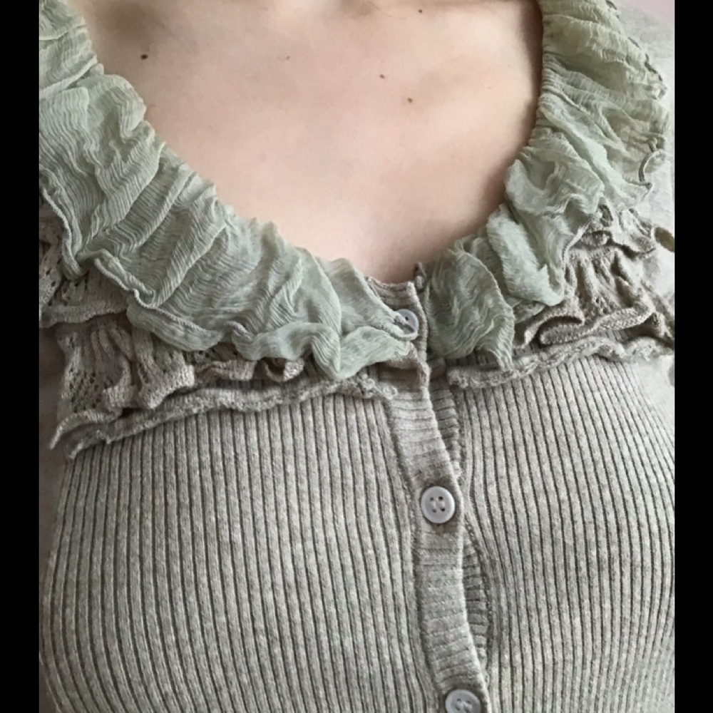 Beautiful Soft Buttoned Sweater - image 4